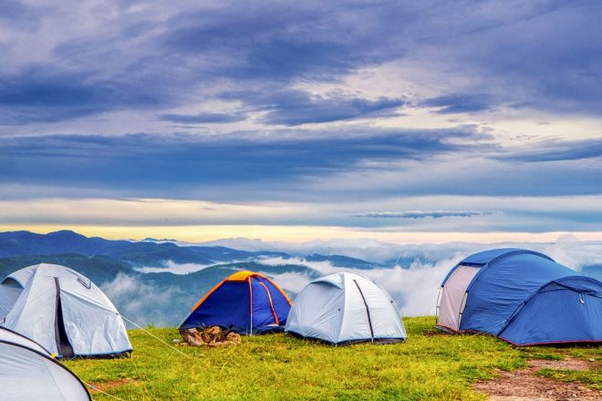 Camper-en-famille-en-France-un-mini-guide-pour-le-réussir.jpg